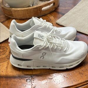 On Cloudnova Form Men’s White Sneakers with Thick Sole and Low-Top Design